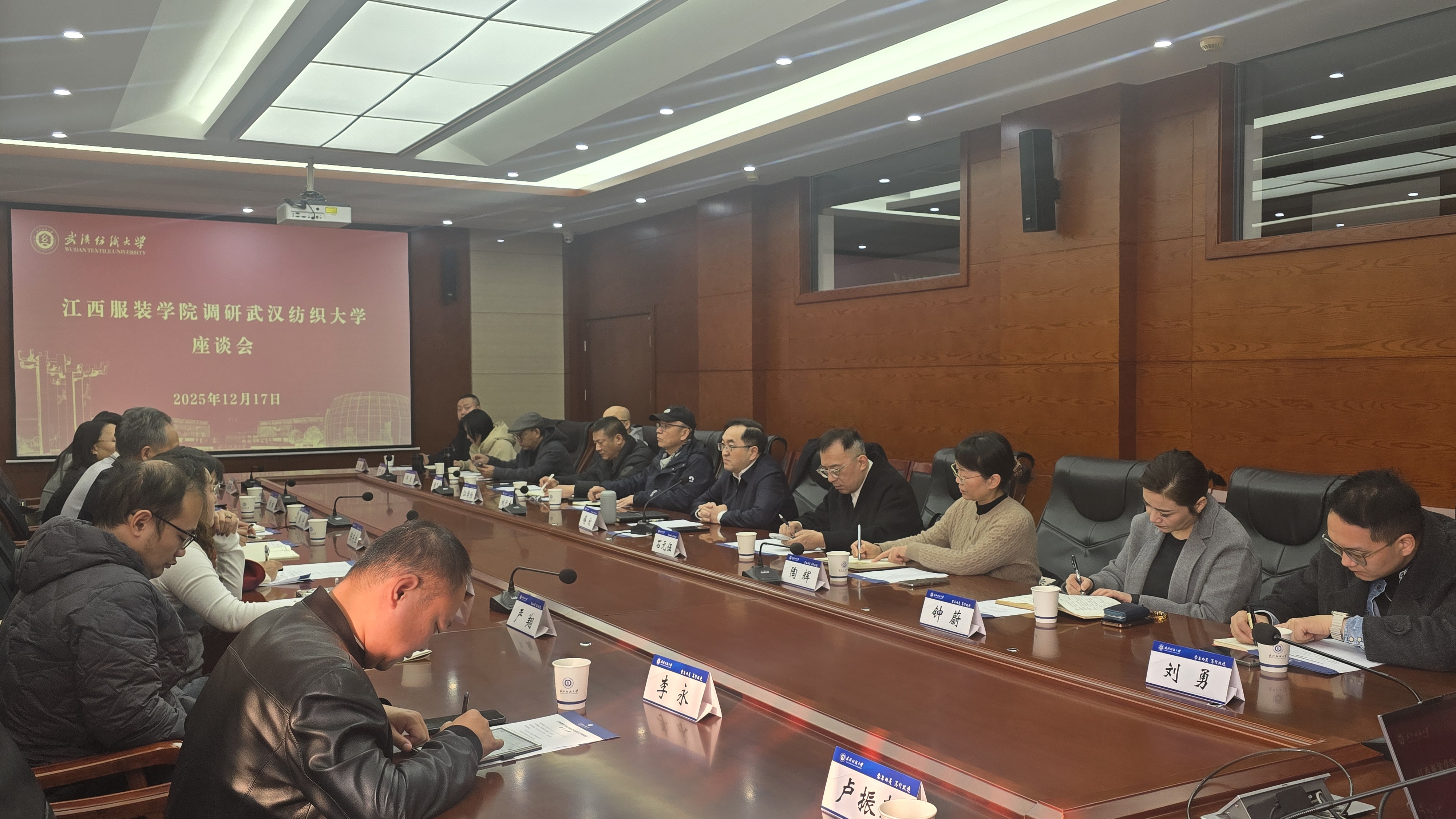 33e64657c88344cfe773a5e7a7b6d146