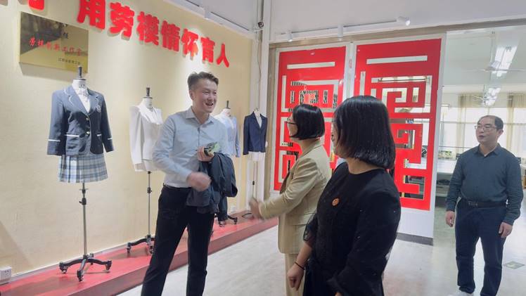 a92f2f9809f67816229dc231494004f